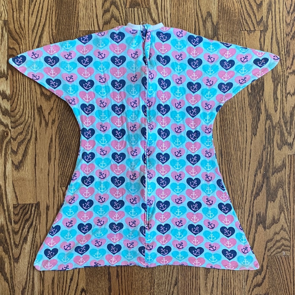 Heart anchor patterned Zipadee Zip sleep sack, size 6-12 months. Good condition
